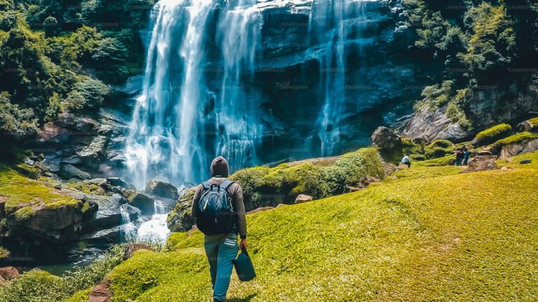 Bomburu Ella Waterfall